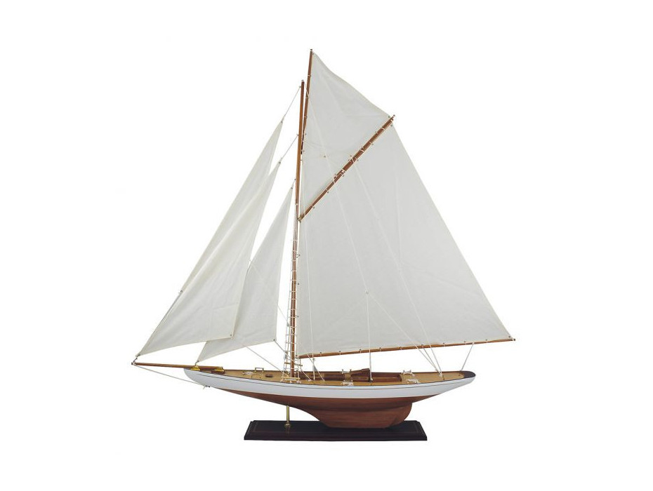 Yacht à voile - grand modèle