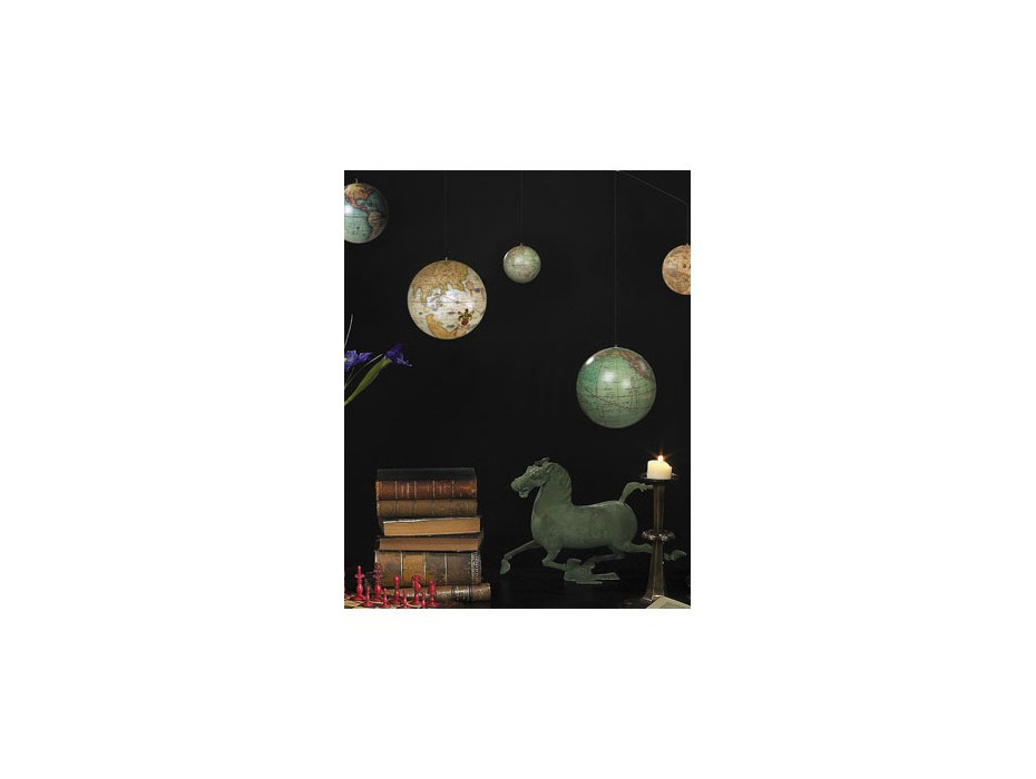 Mobile globes