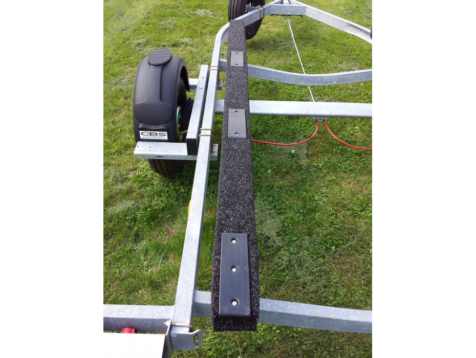 Patins glissant pour remorque